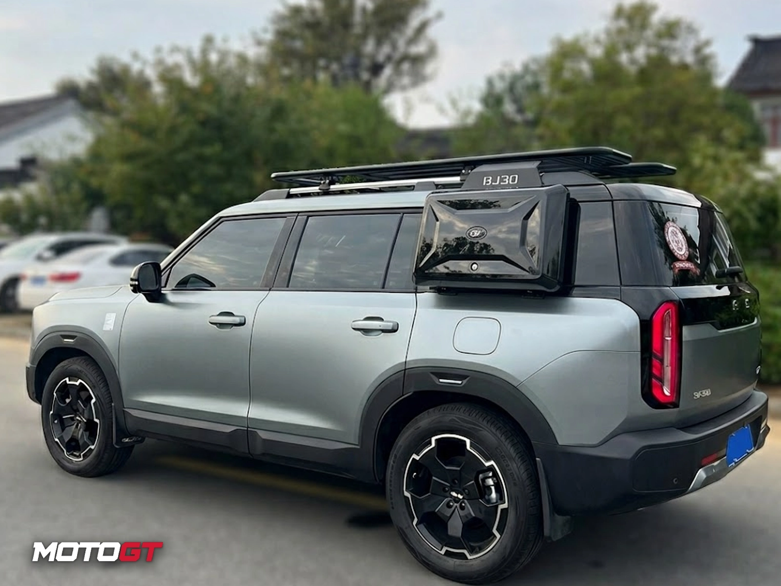 صندوق تخزين جانبي قابل للقفل من بايك بي جي 30 — 3